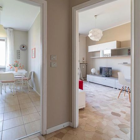 Altido Trendy Flat With Balcony, Easy Access To Milan Centre Apartment Luaran gambar
