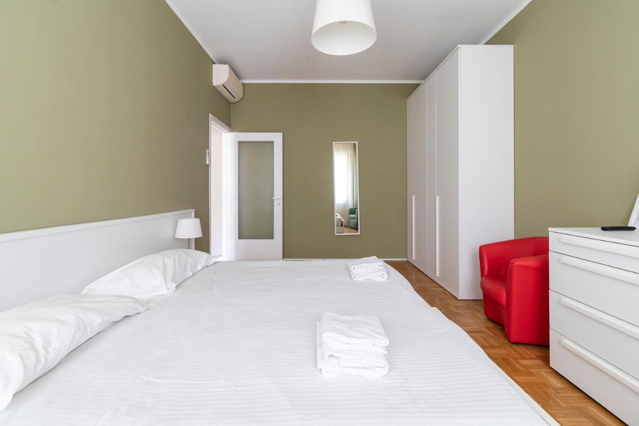 Altido Trendy Flat With Balcony, Easy Access To Milan Centre Apartment Luaran gambar