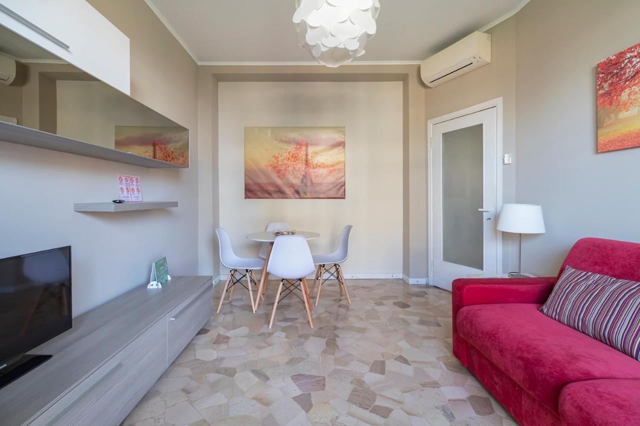 Altido Trendy Flat With Balcony, Easy Access To Milan Centre Apartment Luaran gambar