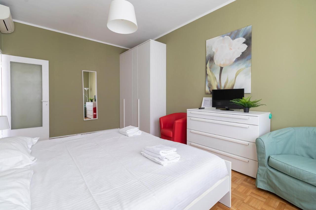Altido Trendy Flat With Balcony, Easy Access To Milan Centre Apartment Luaran gambar
