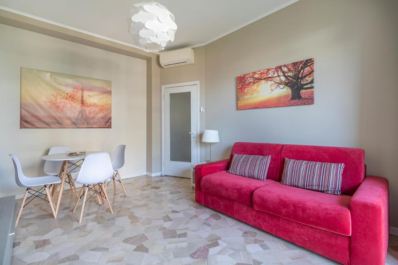 Altido Trendy Flat With Balcony, Easy Access To Milan Centre Apartment Luaran gambar
