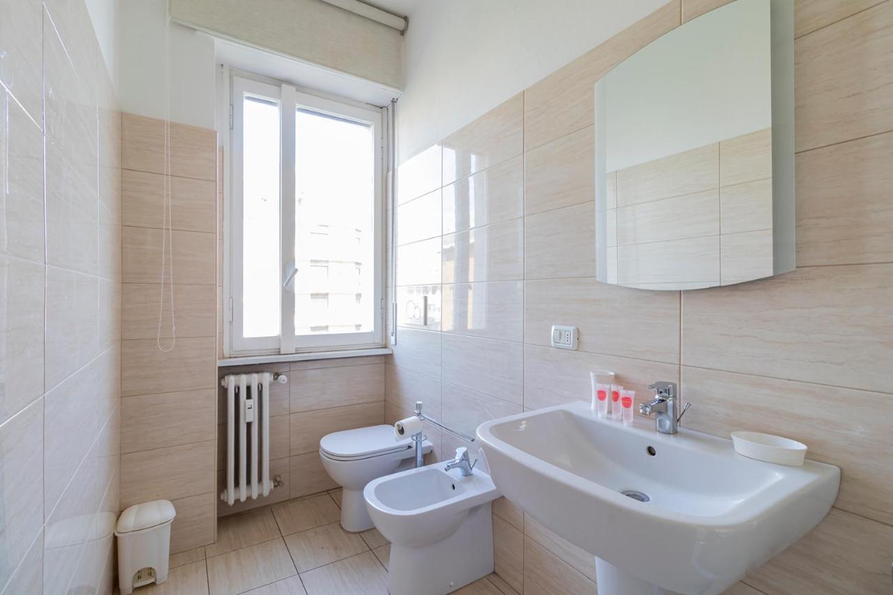 Altido Trendy Flat With Balcony, Easy Access To Milan Centre Apartment Luaran gambar